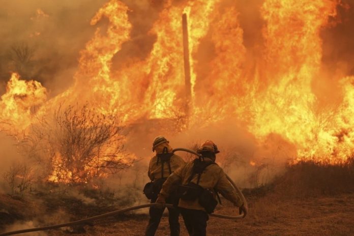 Foto: Incendios fuera de control devoran California /Cortesía Foto: Incendios fuera de control devoran California /Cortesía