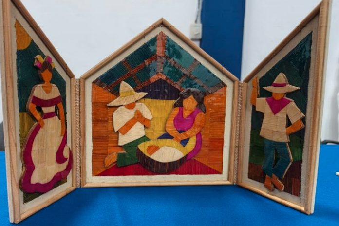 Foto: ¡Creatividad en acción! Campamento regional impulsa artesanías con fibra de tuza/Cortesía