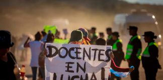 Foto: Docentes argentinos lanzan huelga nacional / Cortesía