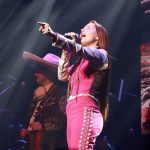 Majo Aguilar en polémica por “echar” a fan que quería seguir cantando Foto: Majo Aguilar protagonizó un episodio que ha generado debate / Cortesía