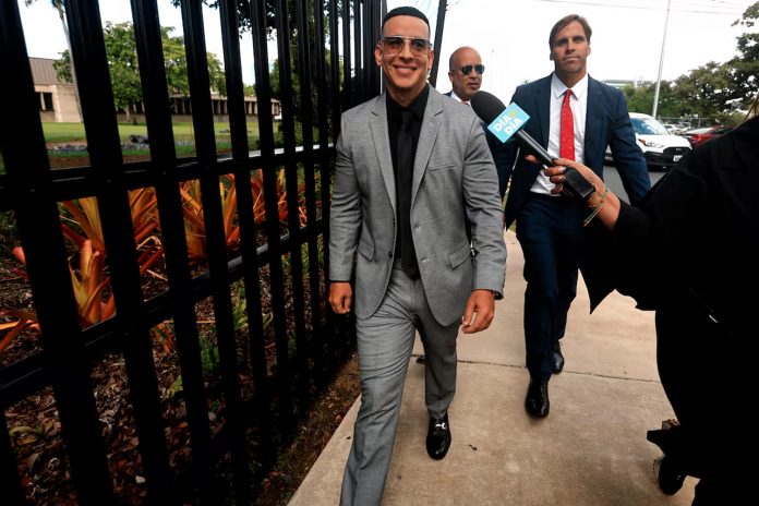 2 Foto: Daddy Yankee enfrenta a Mireddys en tribunal federal/Cortesía