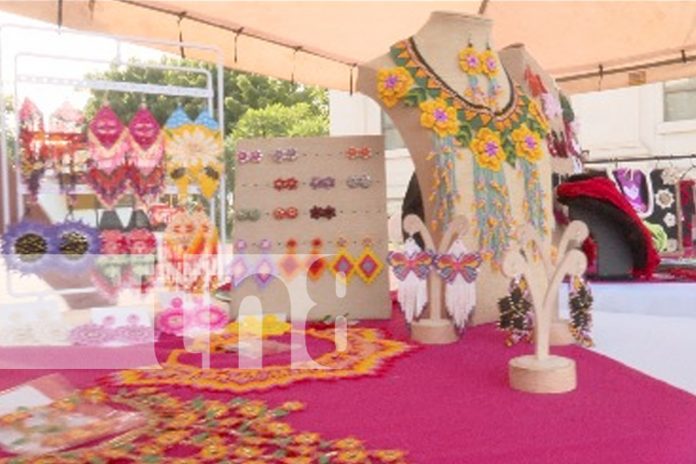 Foto: Festival Departamental de Trajes Originales llena de color y cultura Managua/TN8