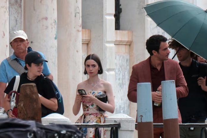 2 Foto:Tragedia sacude rodaje de Emily in Paris en Venecia/Cortesía