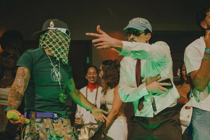 2 Foto:Feid y Bad Bunny brillan en la casita del Choli/Cortesía