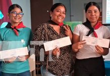 Foto: Carazo más de 200 estudiantes beneficiados con becas/TN8