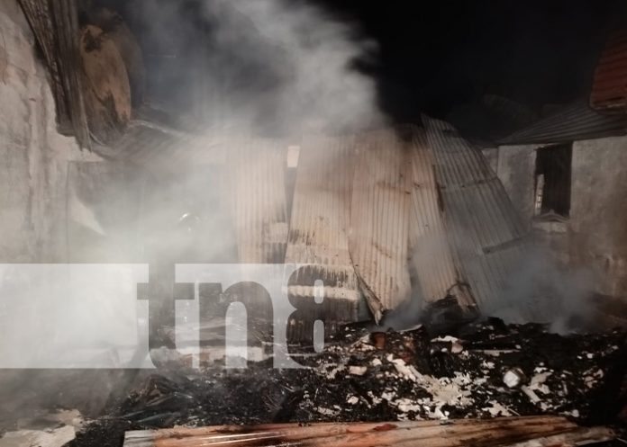Foto: Luto tras incendio en Bluefields /TN8
