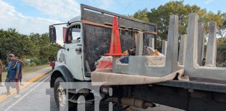 Foto: ciclista sobrevive tras quedar bajo las llantas de un camión en Granada/TN8