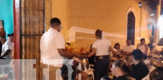 Foto: Familias de granada celebra la gritería chiquita/TN8