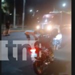 Motociclistas borrachos se estrellan contra rastra en Managua Foto: Accidente estremecedor en Managua / TN8