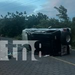 Explosión de llanta provoca aparatoso vuelco en Belén, Rivas Foto: Aparatoso accidente en Rivas / TN8