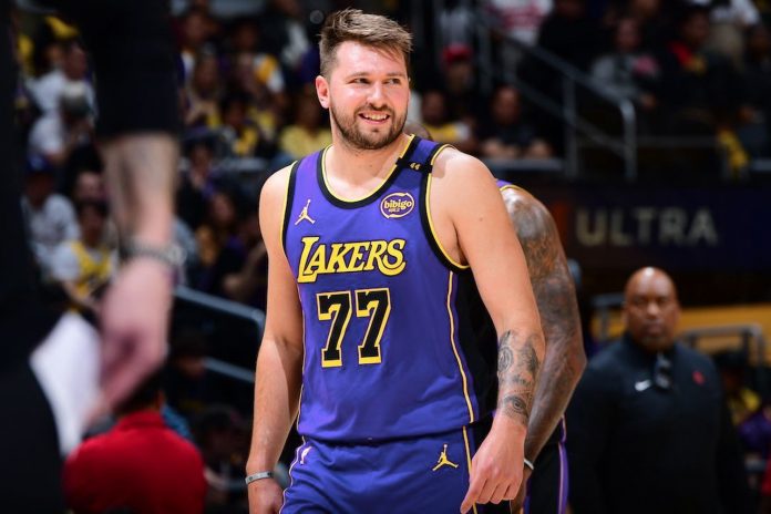 Foto: Luka Doncic firma extensión de contrato con Los Angeles Lakers /Cortesía Foto: Luka Doncic firma extensión de contrato con Los Angeles Lakers /Cortesía