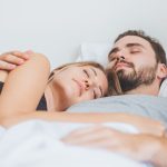 La ciencia lo confirma: dormir con tu amado te hace más sano y feliz Foto: Estos son los beneficios de dormir con la persona amada /Cortesía