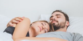 Foto: Estos son los beneficios de dormir con la persona amada /Cortesía