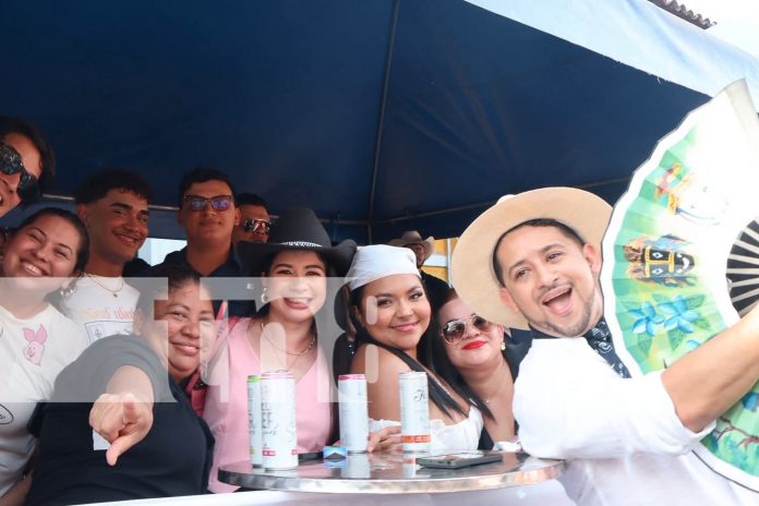 Foto: Tradición, fiesta y turismo en Granada/TN8 Foto: Tradición, fiesta y turismo en Granada/TN8