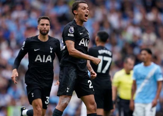 Tottenham brennan, johnson, Tottenham,,