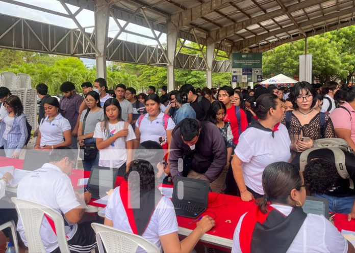 Foto: Becas para estudiantes de la UNP / TN8