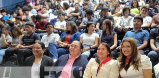 Foto: Entrega de becas a estudiantes de la UNI / TN8