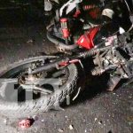 Viaje sin retorno: hombre muere tras colisionar con bus en el Empalme de Boaco Foto: Mortal choque con bus en Boaco / TN8