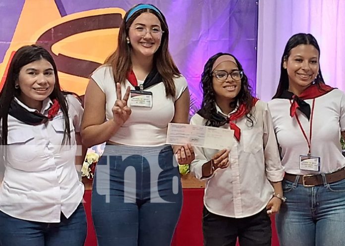 Foto: Becas para jóvenes universitarios de Carazo / TN8 Foto: Becas para jóvenes universitarios de Carazo / TN8