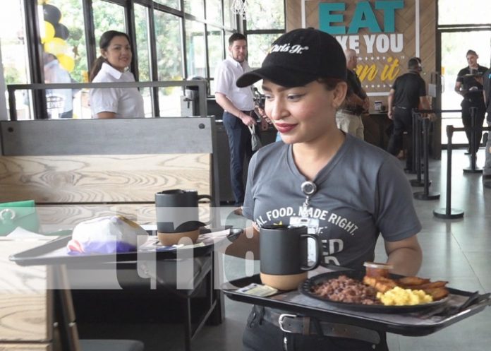 Foto: Desayunos en Carls Jr de Estelí / TN8
