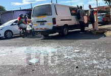 Conductor ignora señal de Alto y provoca vuelco de microbús en Managua Foto: Choque entre microbuses en Managua / TN8
