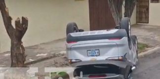 Foto: Vuelco de vehículo en Managua tras fuerte choque / TN8