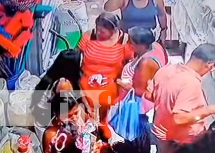 Foto: Gancheras hacen de las suyas en el mercado de Masaya / TN8