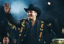 Foto: Julión Álvarez llega al Estadio Soberanía /Cortesía