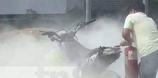 Foto: Incendio de una moto en Jalapa, Nueva Segovia / TN8