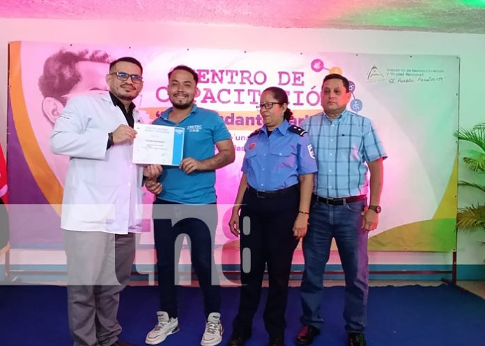 Foto: Curso sobre lectura braille en Nicaragua / TN8 Foto: Curso sobre lectura braille en Nicaragua / TN8