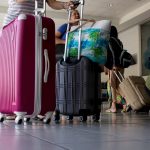 Horror en Nueva Zelanda: hallan a niña de 2 años encerrada en una maleta Foto: Hallan a niña dentro de una maleta en Nueva Zelanda /Cortesía