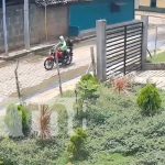 Indignación en redes por robo grabado en video en las calles de Nandaime Foto: Asalto a una mujer en Nandaime / TN8