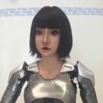 Xiao He, el robot humanoide trilingüe en China