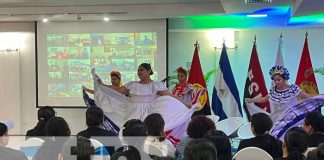 Foto: Congreso Luz y Verdad sobre la educación / TN8