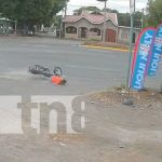 Una “raspadita” y un traslado al hospital: Martes de accidentes con motos en Managua Foto: Accidente con motos en Managua / TN8