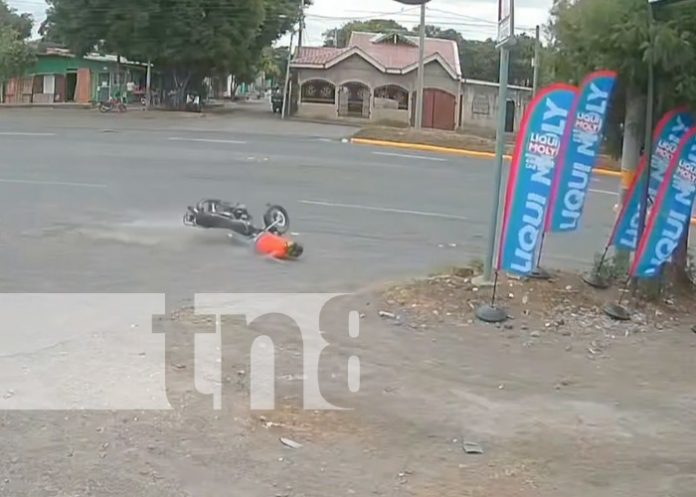 Foto: Accidente con motos en Managua / TN8 Foto: Accidente con motos en Managua / TN8