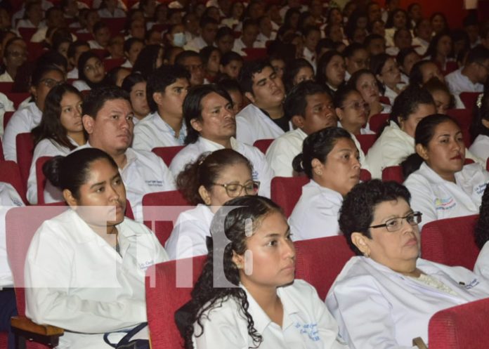 Foto: Congreso de salud materna en León / TN8