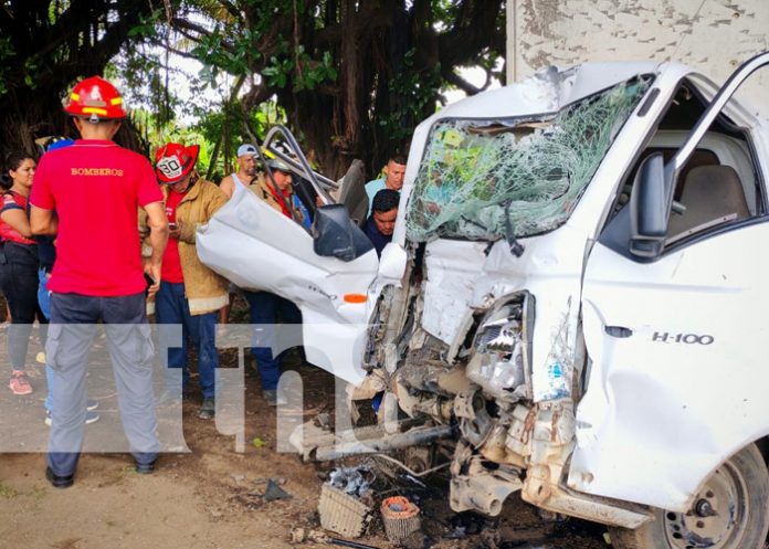 Foto: Conductor de camión herido tras grave accidente en Rivas / TN8 Foto: Conductor de camión herido tras grave accidente en Rivas / TN8