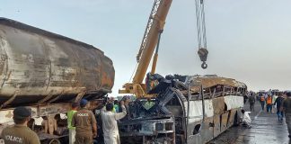 Foto: Brutal choque entre bus y camión deja más de 50 muertos en Afganistán /Cortesía