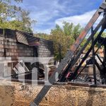 Voraz incendio en Altos de Santo Domingo deja dos casas reducidas a cenizas Foto: Dos casas reducidas a cenizas en Altos de Santo Domingo /TN8