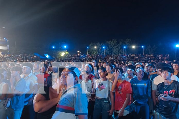 Foto: Plaza La Biblia vibra con las familias apoyando a la Selección rumbo al Mundial 2026/TN8