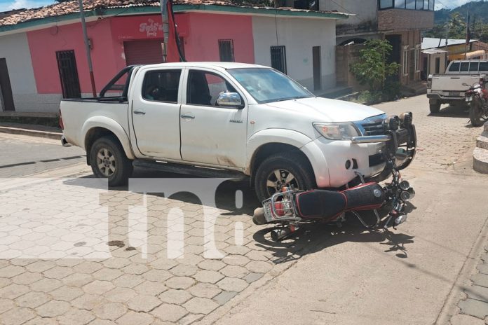 1 Foto: Imprudente ignora señal de tránsito y choca contra vehículo en jalapa/TN8