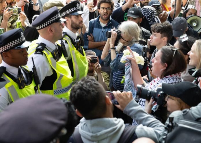 Foto: Protestas en Londres /cortesía Foto: Protestas en Londres /cortesía