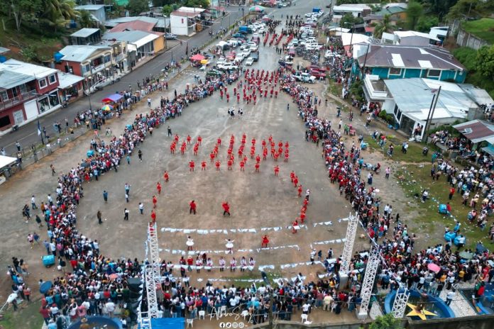 Foto: Siuna rinde homenaje a héroes nacionales/ Cortesía Foto: Siuna rinde homenaje a héroes nacionales/ Cortesía
