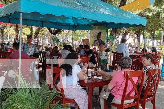 Foto: Granada recibe a turistas nacionales en plenas Vacaciones/TN8 Foto: Granada recibe a turistas nacionales en plenas Vacaciones/TN8