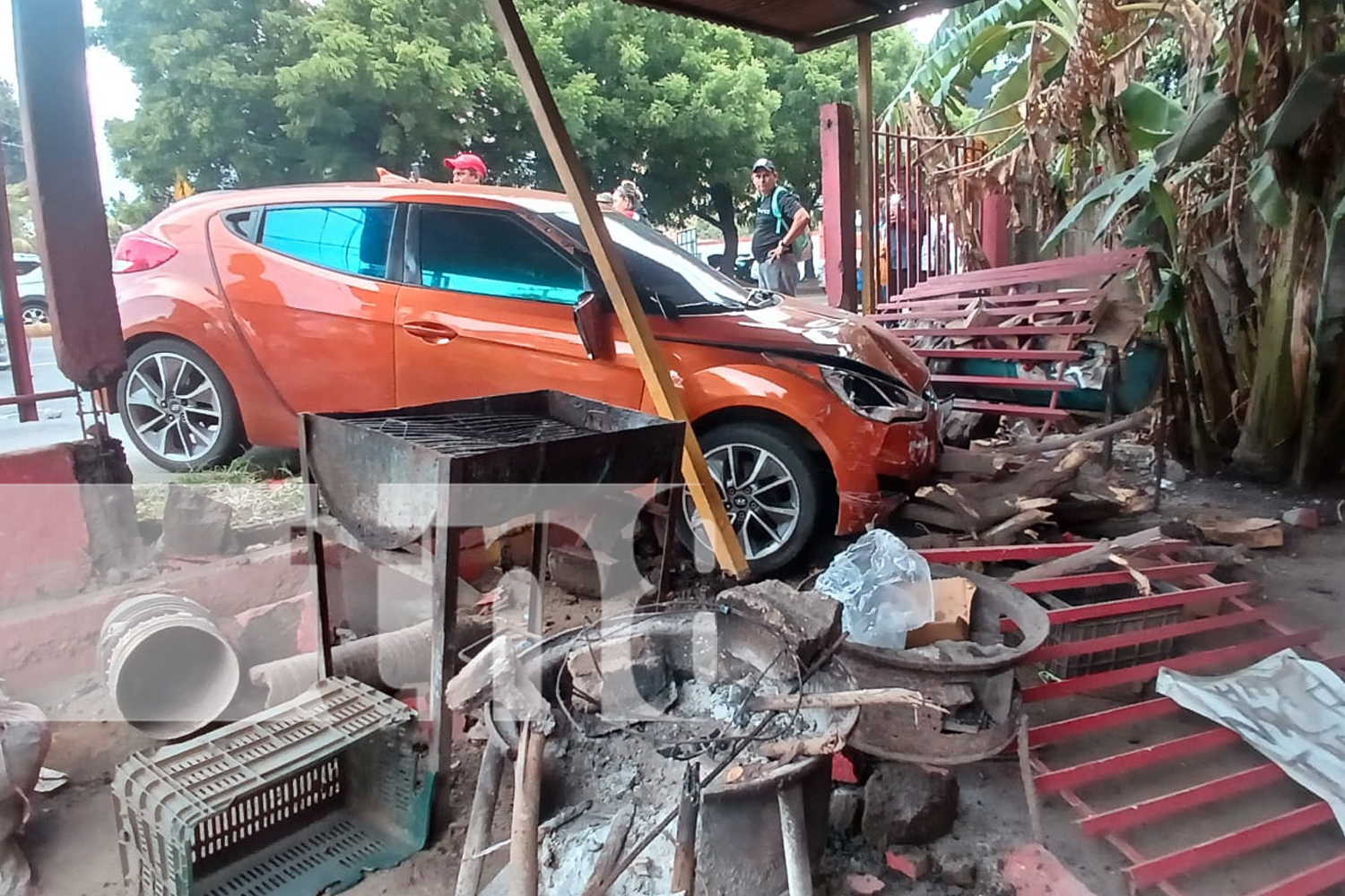 Foto: Masaya: mujer lesionada al ser atropellada mientras esperaba transporte/TN8