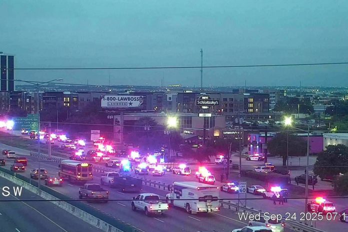 Foto: Tiroteo en centro migratorio de EE.UU. deja tres heridos y un sospechoso muerto /Cortesía Foto: Tiroteo en centro migratorio de EE.UU. deja tres heridos y un sospechoso muerto /Cortesía