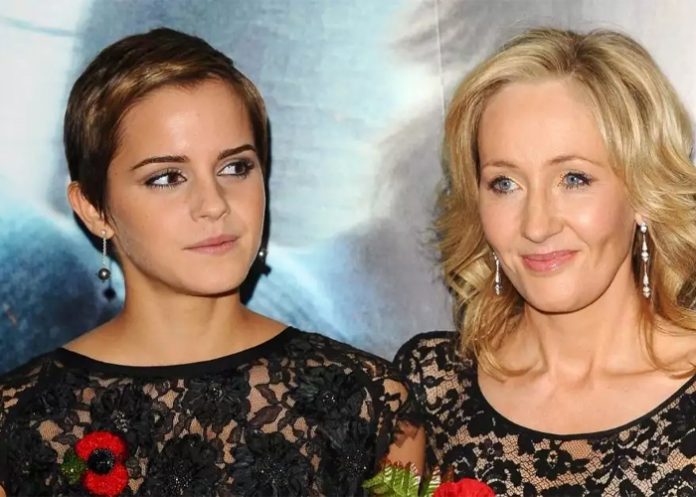 Foto: Emma Watson sobre con J.K. Rowling /cortesía Foto: Emma Watson sobre con J.K. Rowling /cortesía