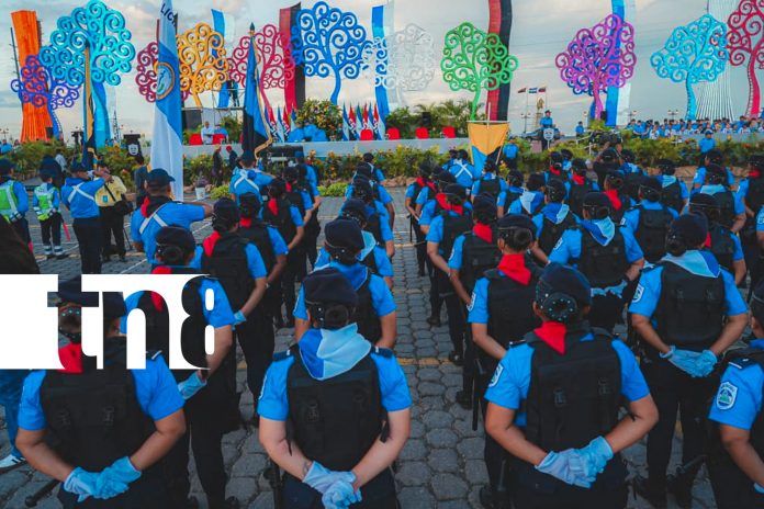 Foto: Aniversario 46 de la Policía Nacional, acto presidido por el Comandante Daniel Ortega y la Compañera Rosario Murillo Foto: Aniversario 46 de la Policía Nacional, acto presidido por el Comandante Daniel Ortega y la Compañera Rosario Murillo