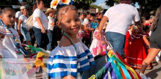 Foto: El Reparto Schick vibra de orgullo patrio con espectacular desfile escolar/TN8